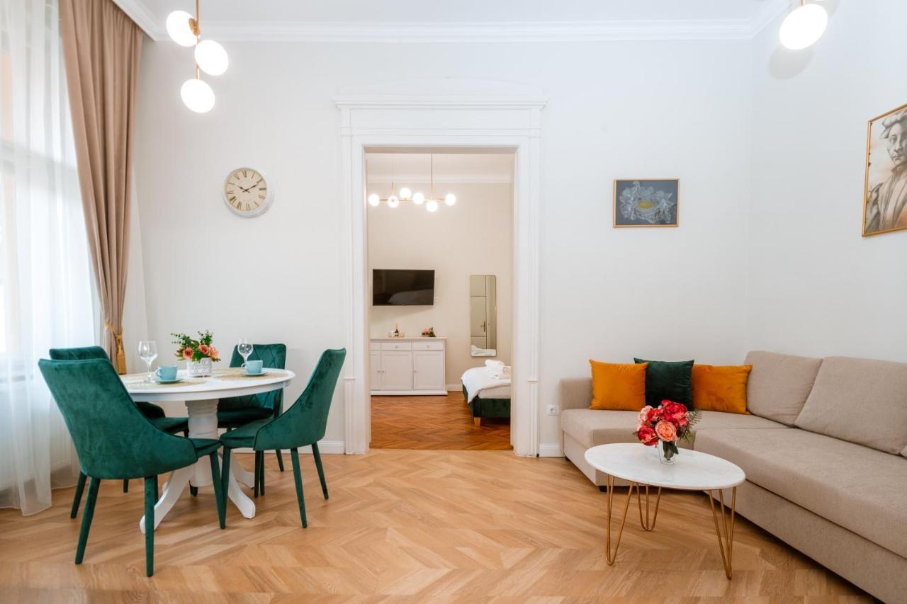 Apartament De Lux Central, P-Ta Matei Corvin Клуж-Напока Экстерьер фото
